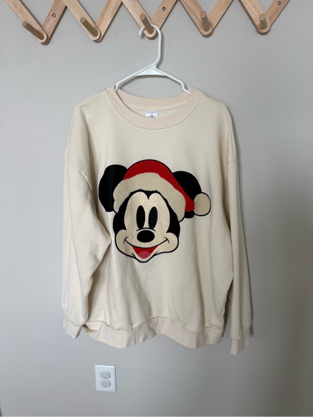 DISNEY Santa Mickey Sweatshirt